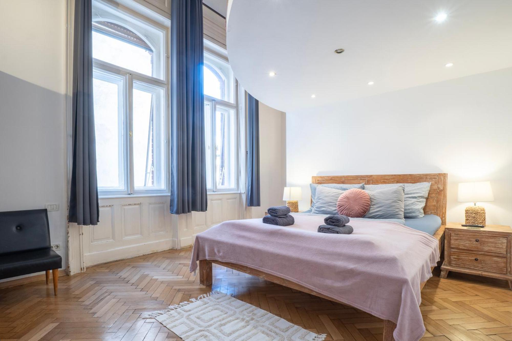 Cedar Inn Budapest - Palace District Exteriör bild